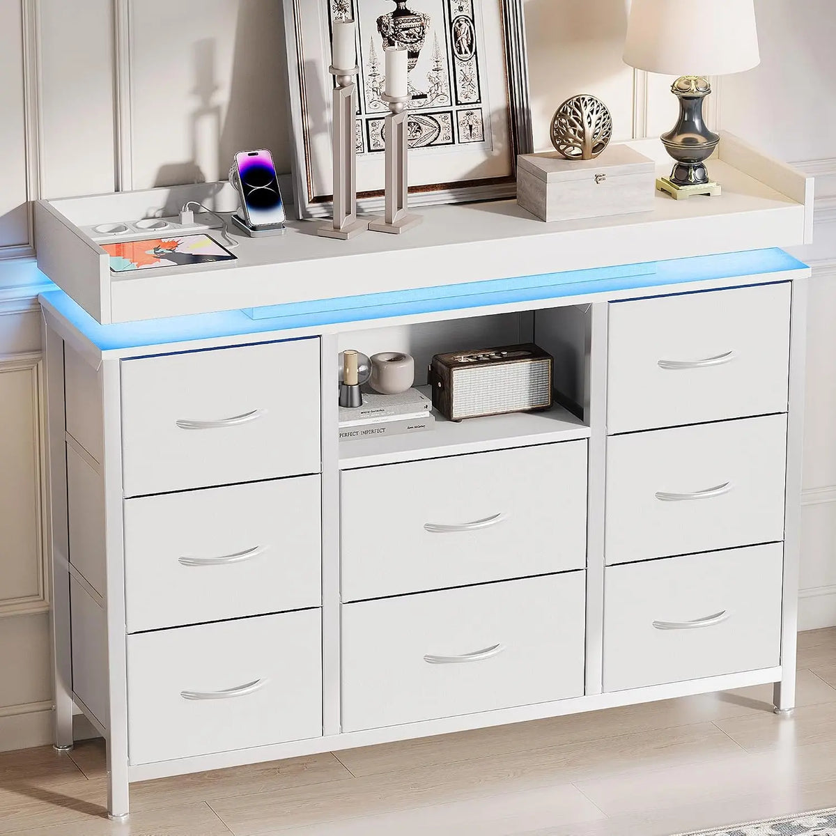 Commode Chambre Éclairage LED et Multifonctionnelle Prise – 108 × 30 × 82 cm, blanc